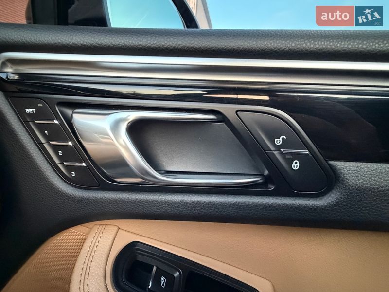 Внедорожник / Кроссовер Porsche Macan 2018 в Одессе