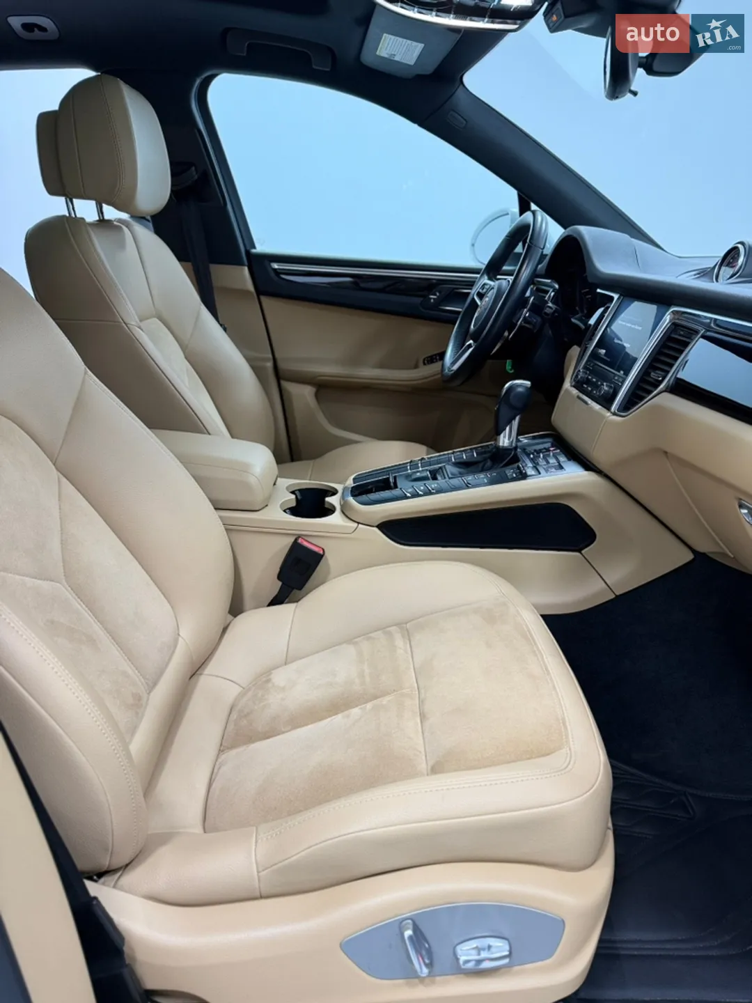 2017 Porsche Macan - мініатюра 28
