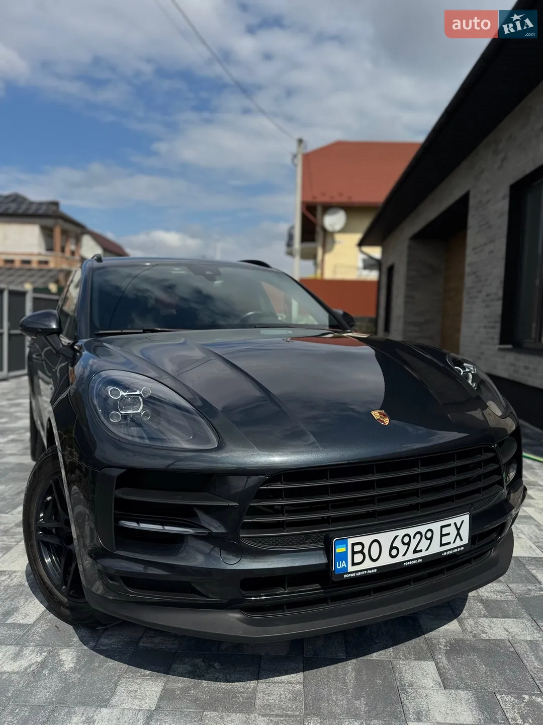 2020 Porsche Macan - мініатюра 2