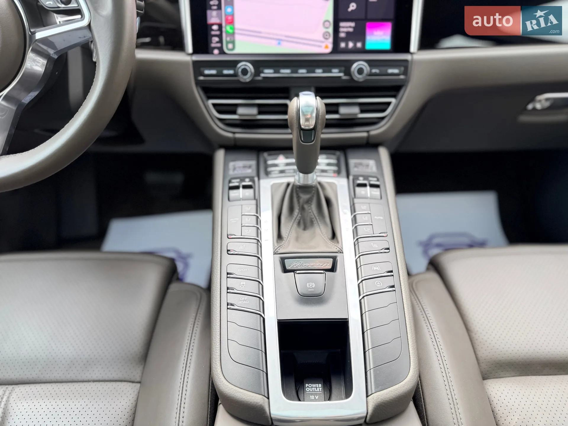 2021 Porsche Macan - мініатюра 17