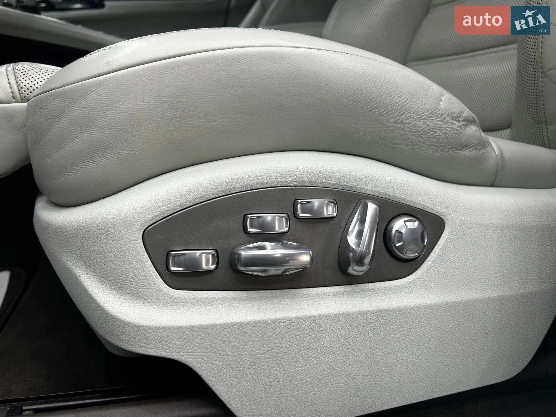 2015 Porsche Macan - мініатюра 25