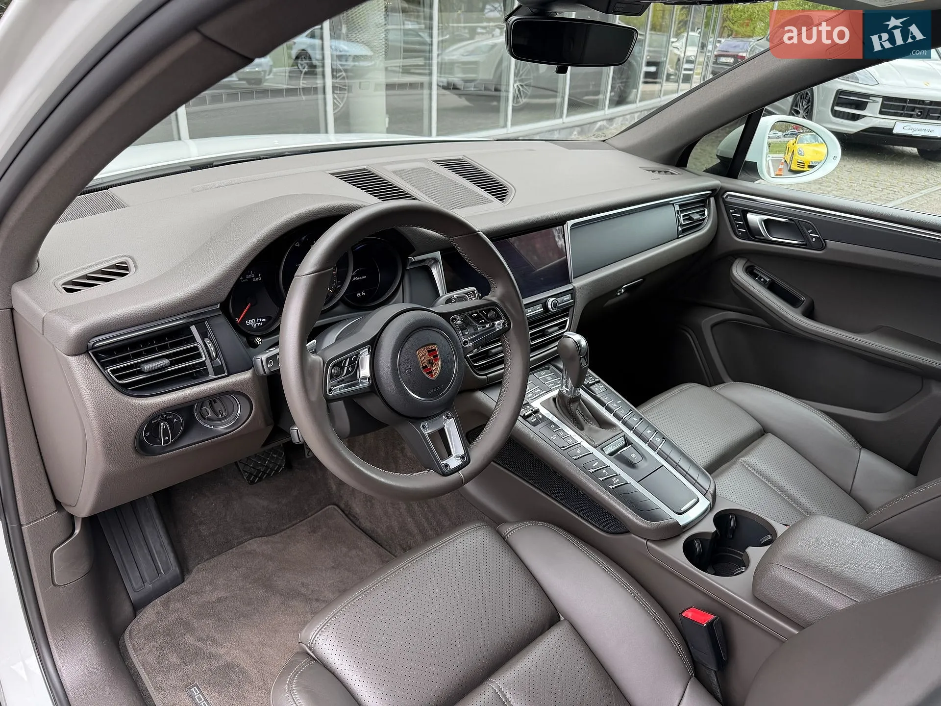 2018 Porsche Macan - мініатюра 13