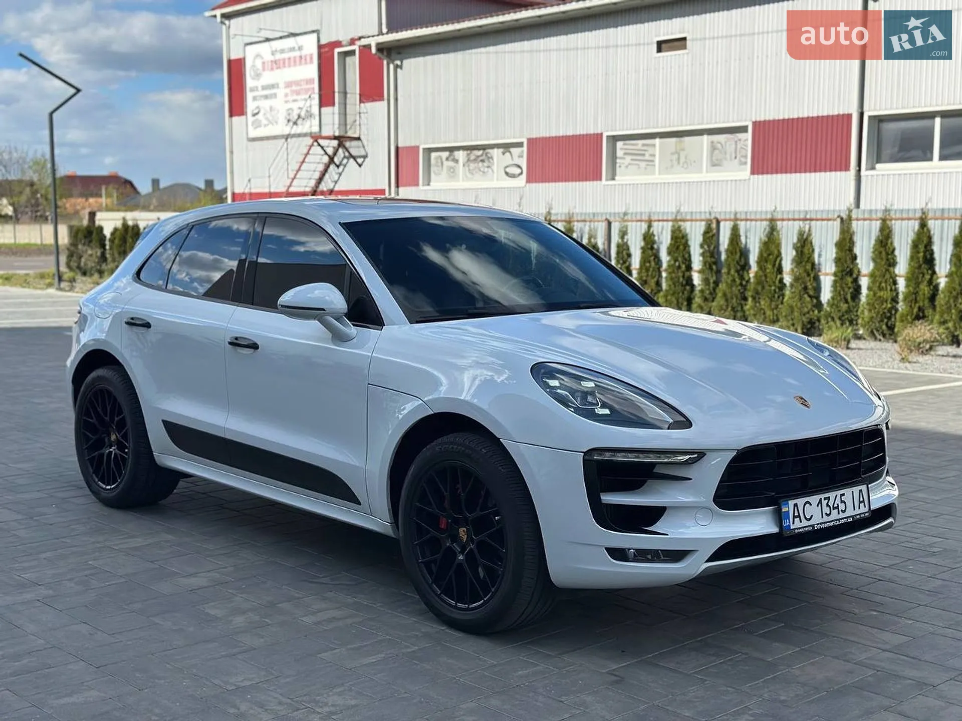 2016 Porsche Macan - мініатюра 3
