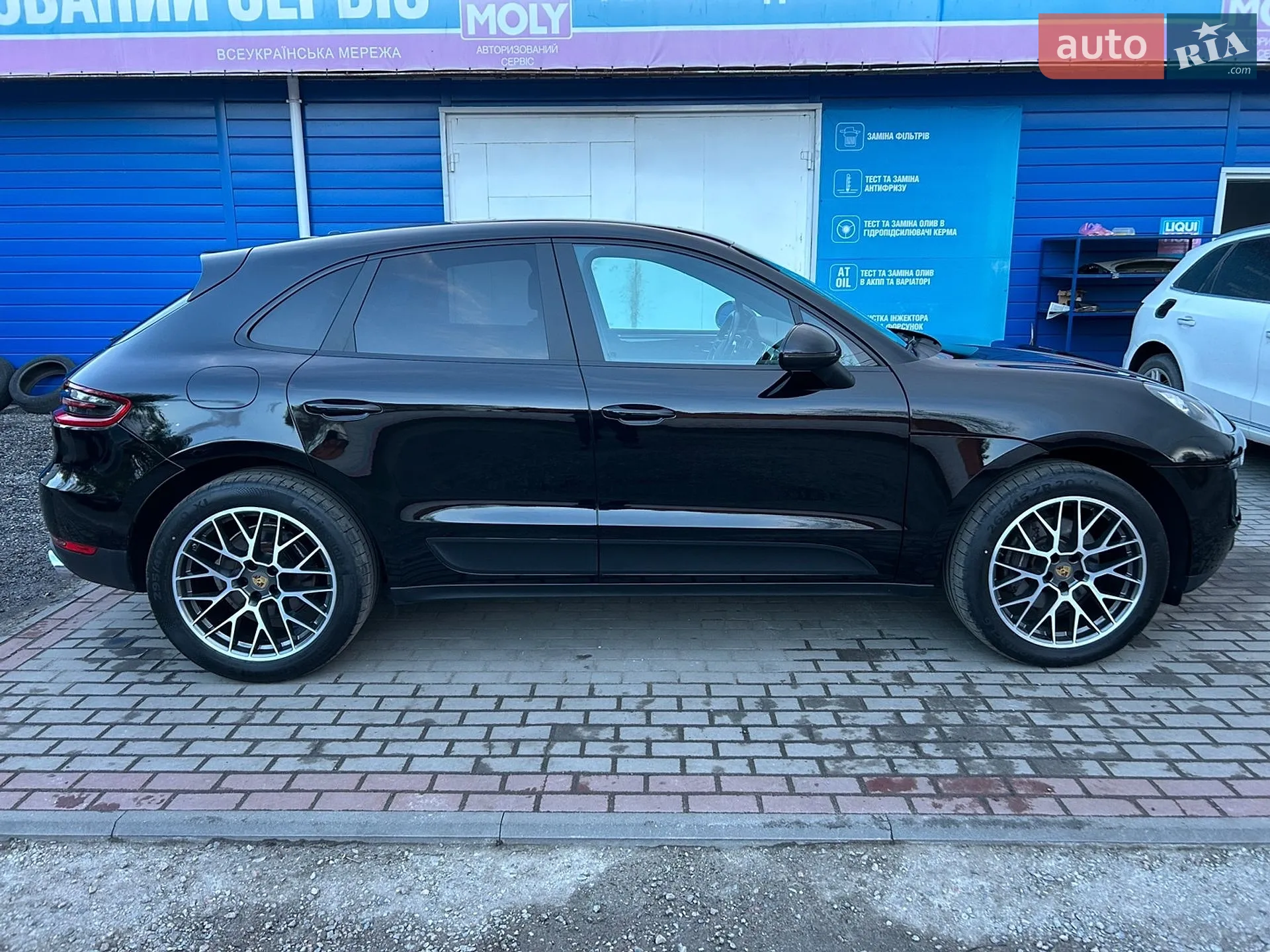2018 Porsche Macan - мініатюра 2