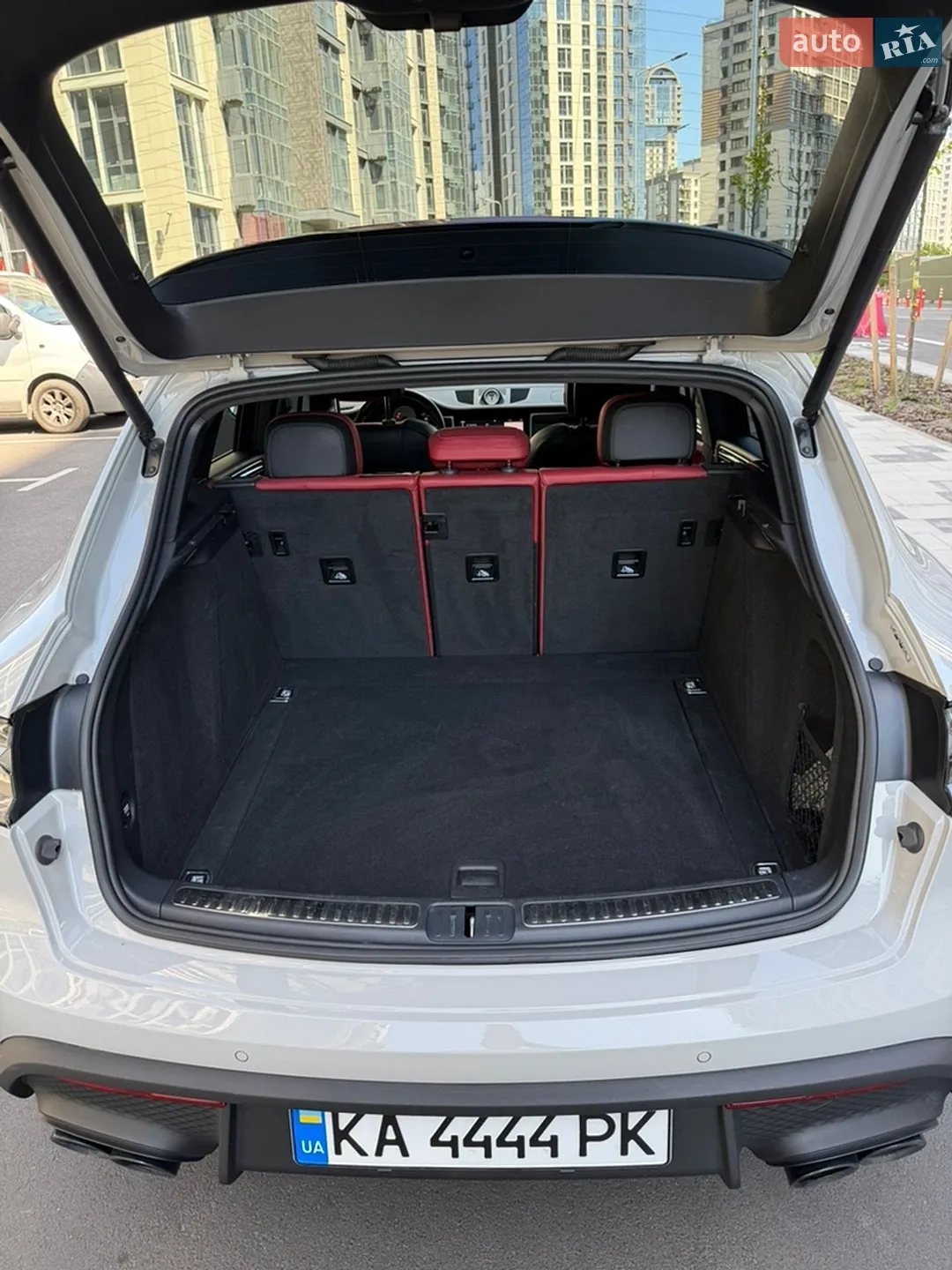 2019 Porsche Macan - мініатюра 16