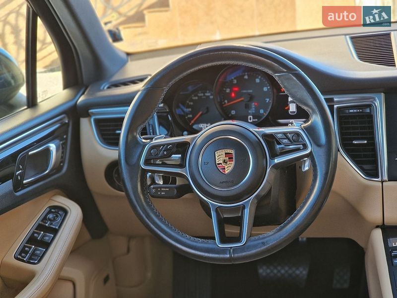 Внедорожник / Кроссовер Porsche Macan 2017 в Бориславе