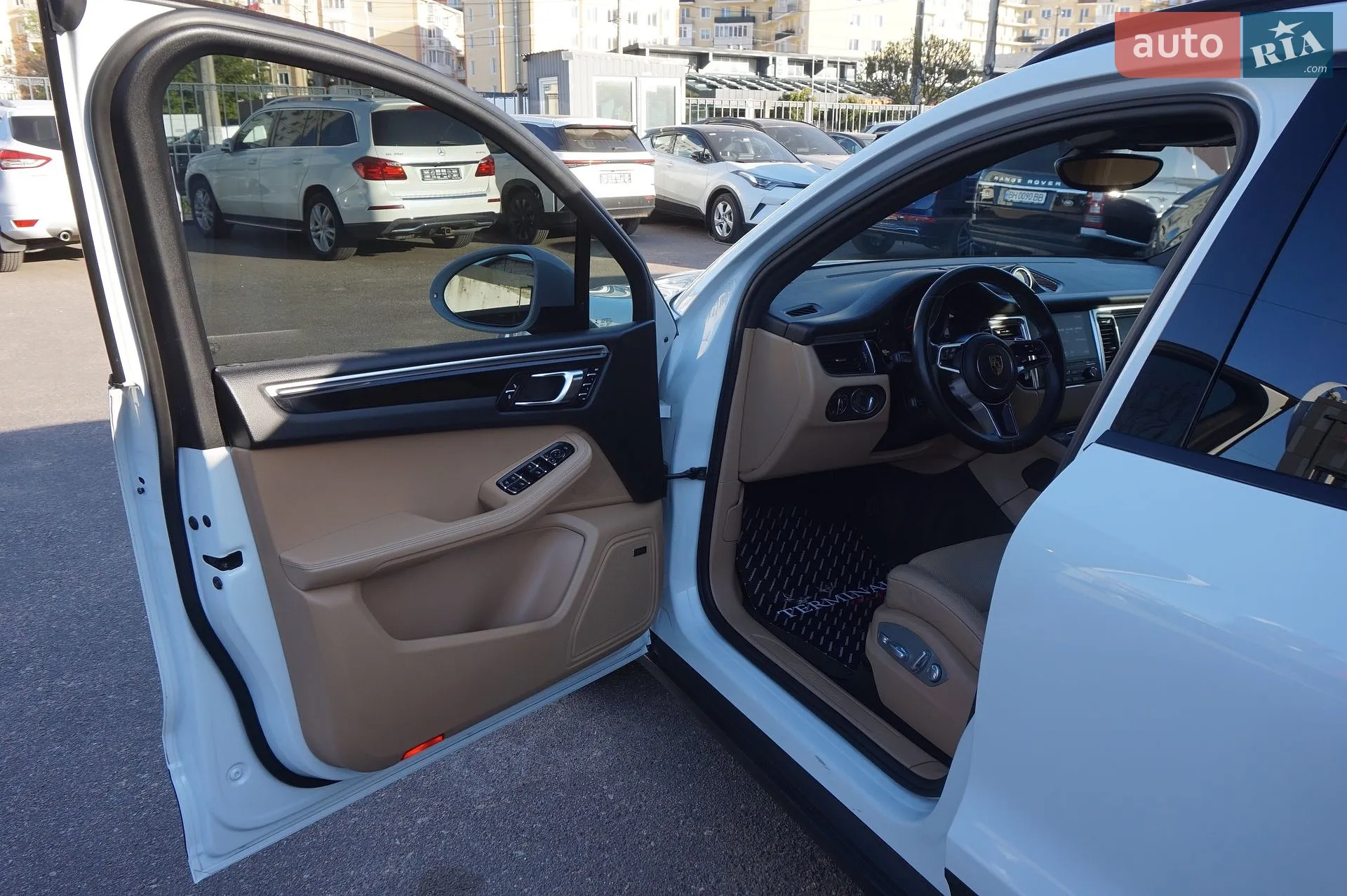 2016 Porsche Macan - мініатюра 15
