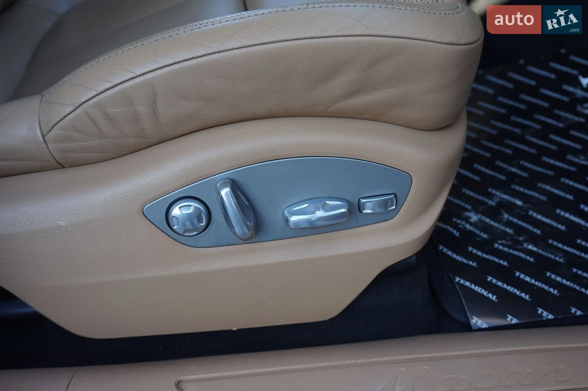 2016 Porsche Macan - мініатюра 32