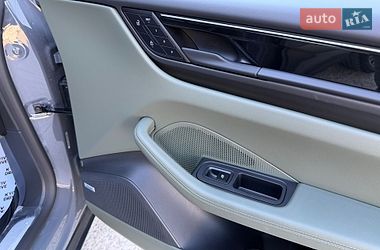 Внедорожник / Кроссовер Porsche Macan 2025 в Киеве