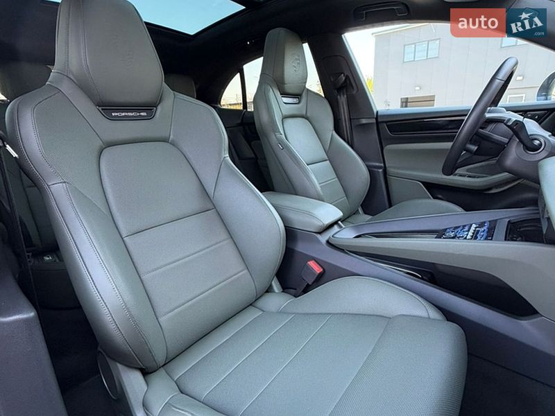 Внедорожник / Кроссовер Porsche Macan 2025 в Киеве