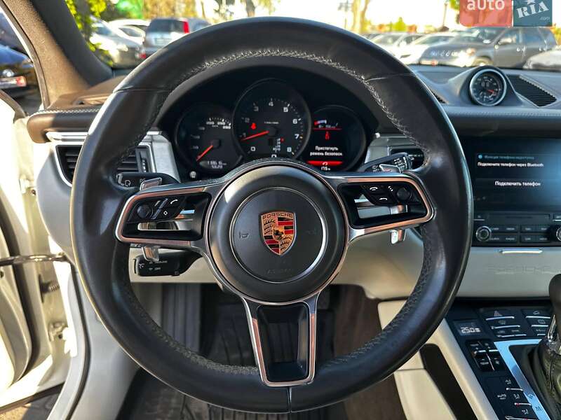 Внедорожник / Кроссовер Porsche Macan 2017 в Одессе