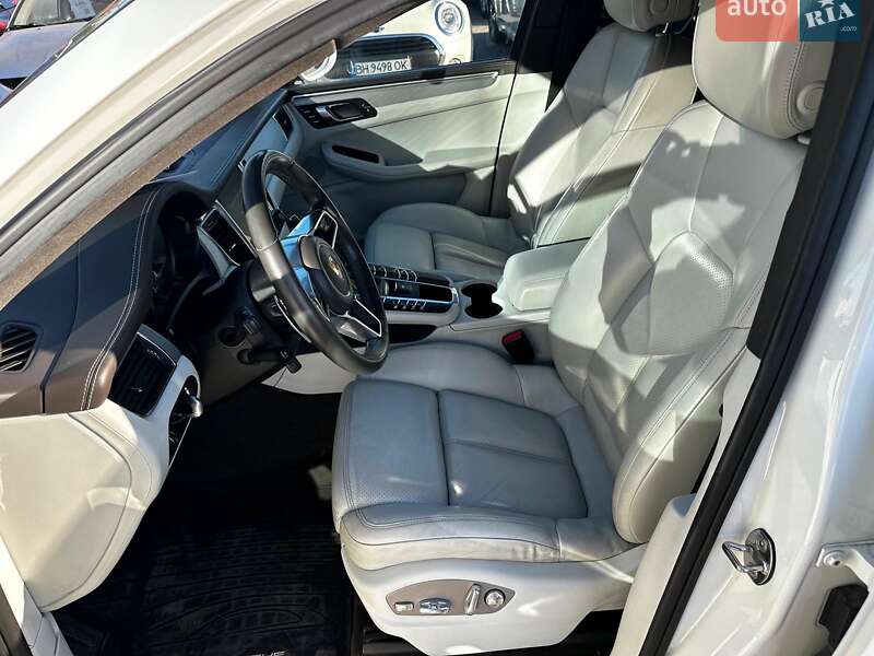Внедорожник / Кроссовер Porsche Macan 2017 в Одессе