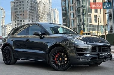 Внедорожник / Кроссовер Porsche Macan 2016 в Киеве