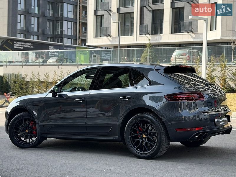 Внедорожник / Кроссовер Porsche Macan 2016 в Киеве