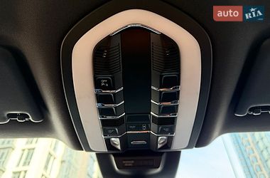 Внедорожник / Кроссовер Porsche Macan 2016 в Киеве