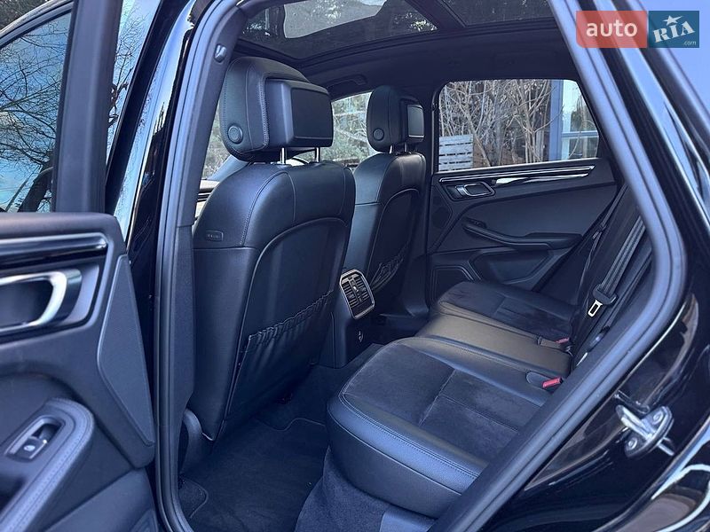 Внедорожник / Кроссовер Porsche Macan 2020 в Киеве