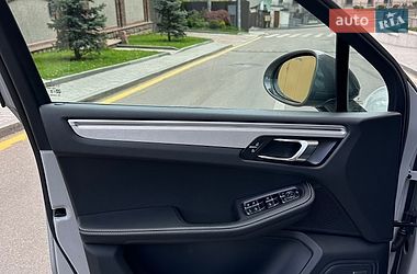 Внедорожник / Кроссовер Porsche Macan 2023 в Киеве