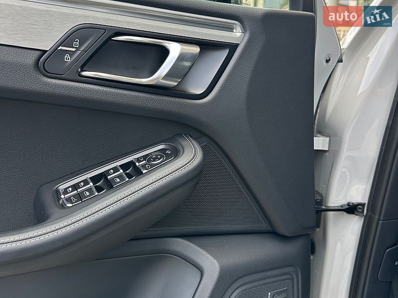 Внедорожник / Кроссовер Porsche Macan 2023 в Киеве