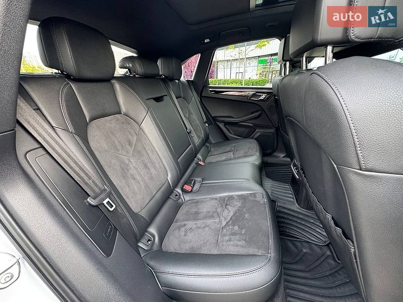 Внедорожник / Кроссовер Porsche Macan 2014 в Киеве