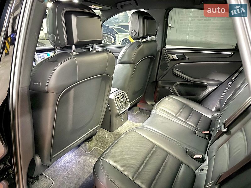 Позашляховик / Кросовер Porsche Macan 2022 в Дніпрі фото 31 Позашляховик / Кросовер Porsche Macan 2022 в Дніпрі