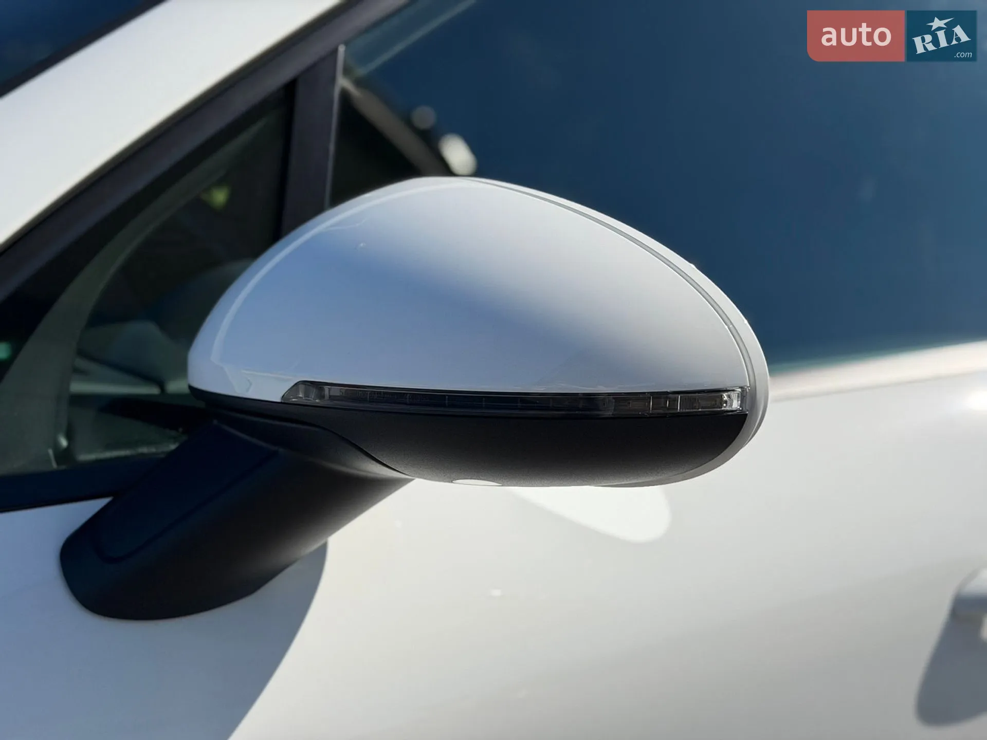 2020 Porsche Macan - мініатюра 6