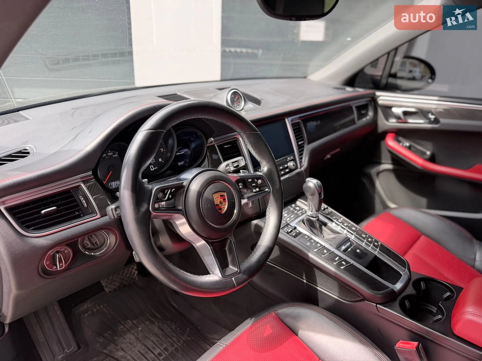 2016 Porsche Macan - мініатюра 25