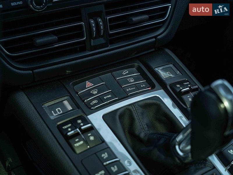 Внедорожник / Кроссовер Porsche Macan 2021 в Черновцах