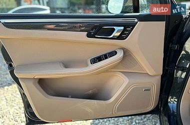 Внедорожник / Кроссовер Porsche Macan 2019 в Львове