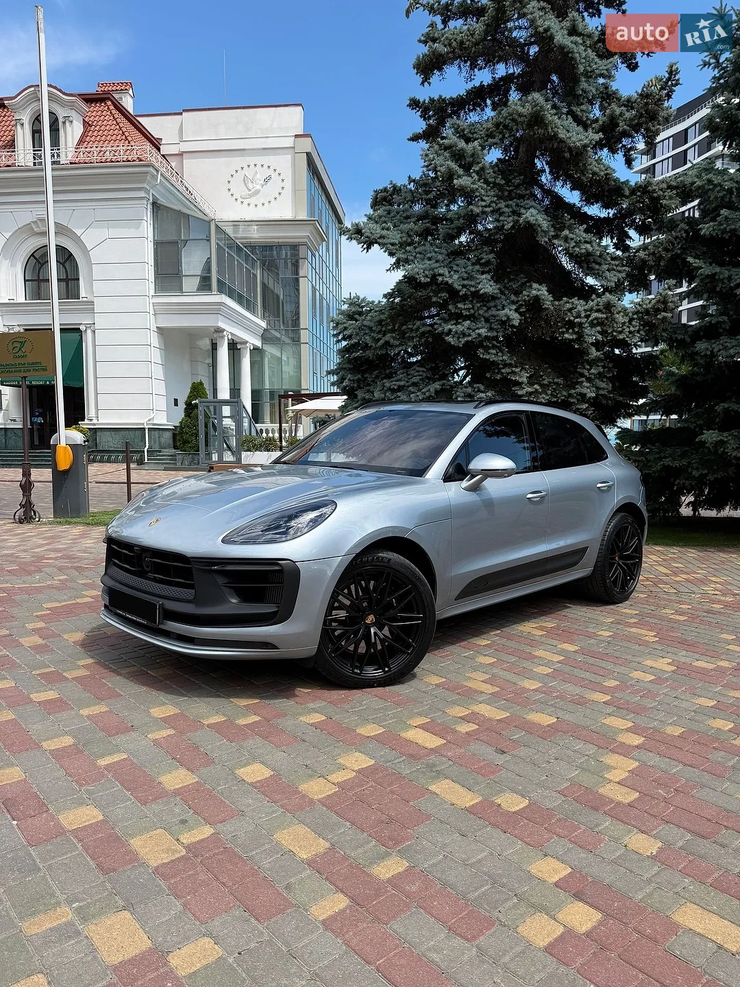 2022 Porsche Macan - мініатюра 2
