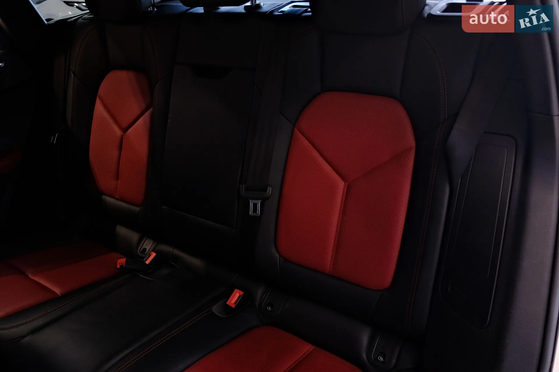 2019 Porsche Macan - мініатюра 33