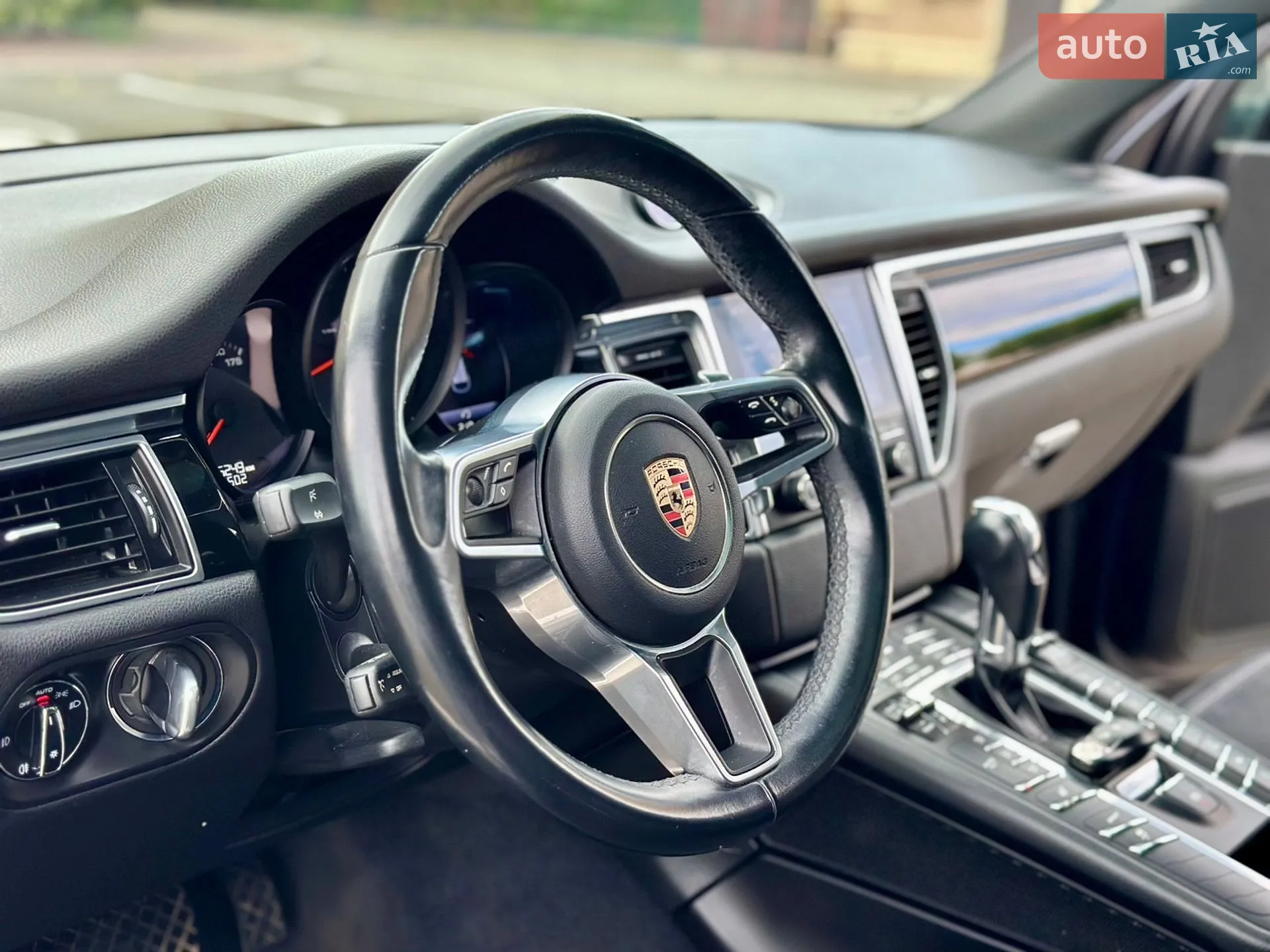 2018 Porsche Macan - мініатюра 39