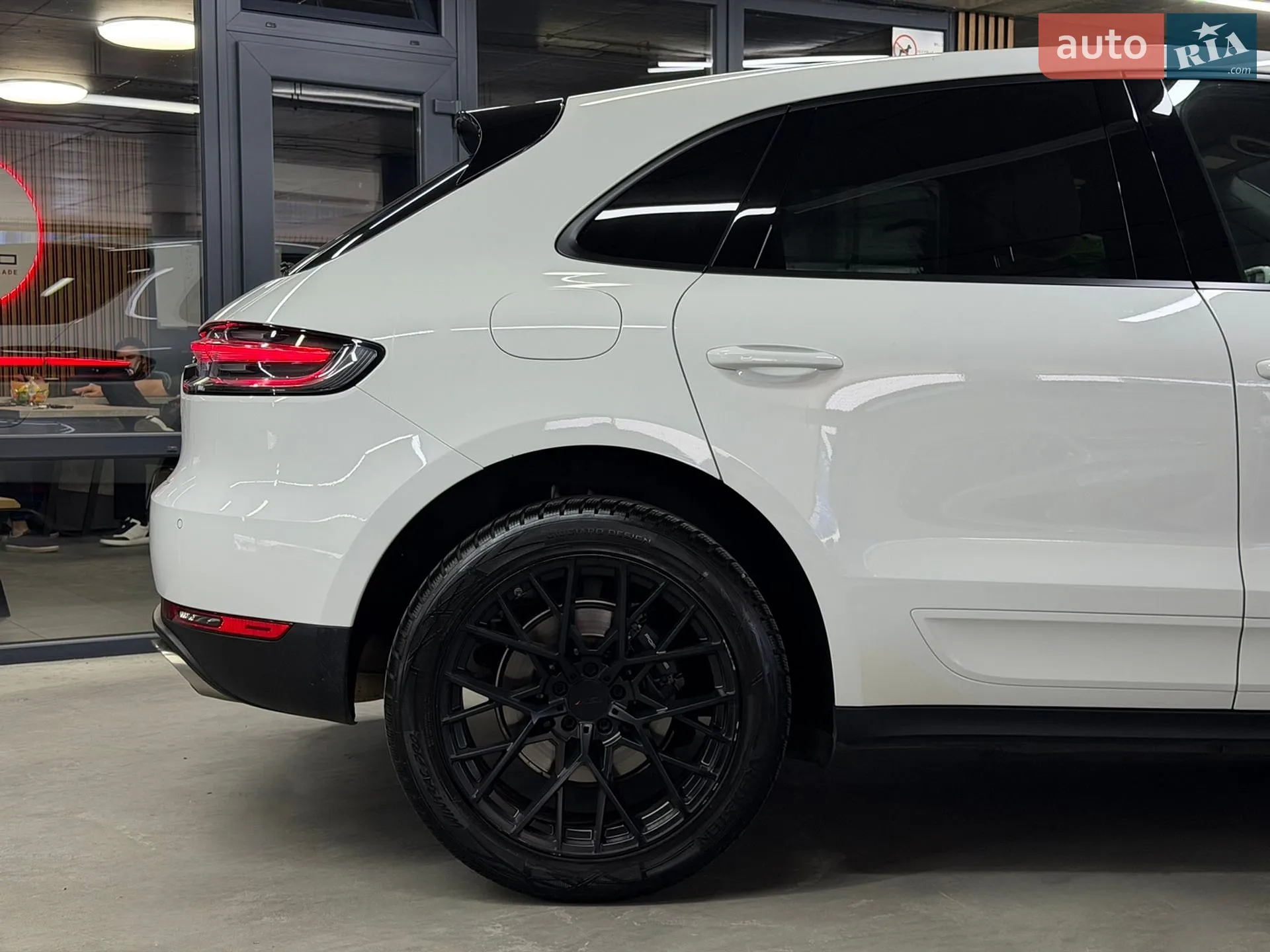 2019 Porsche Macan - мініатюра 16