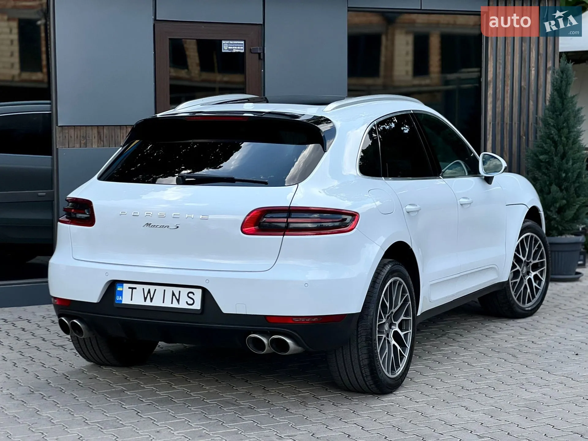 2017 Porsche Macan - мініатюра 4