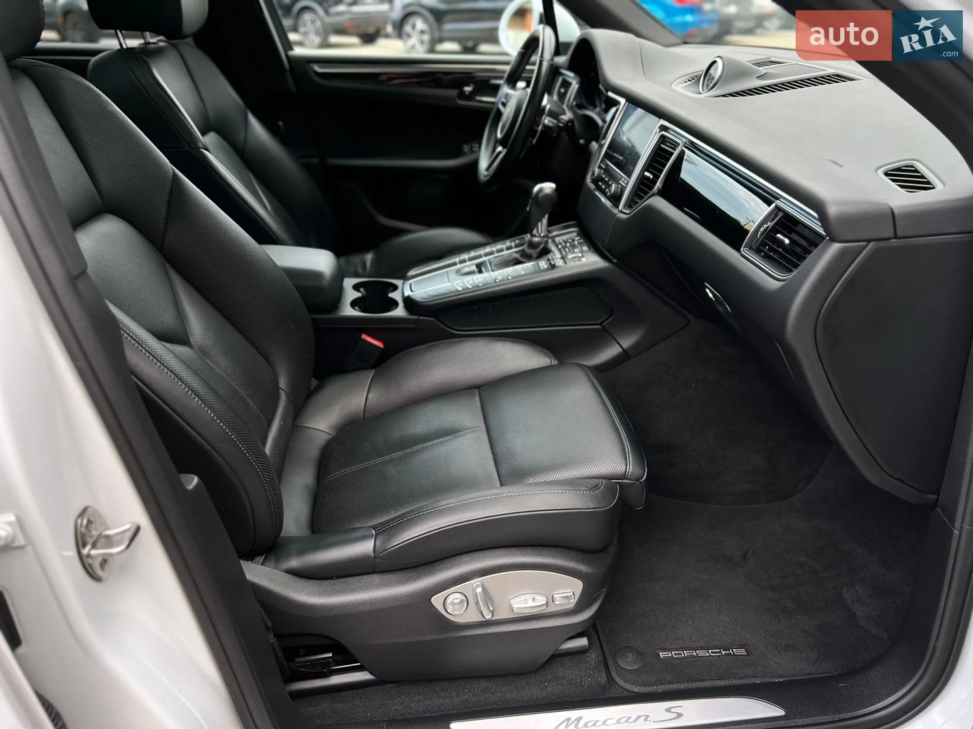 2017 Porsche Macan - мініатюра 28
