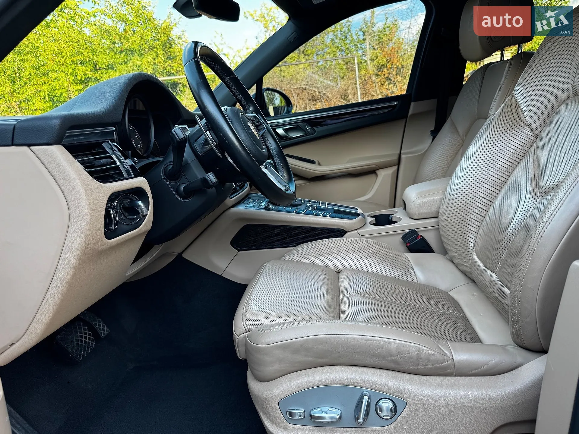 2021 Porsche Macan - мініатюра 17