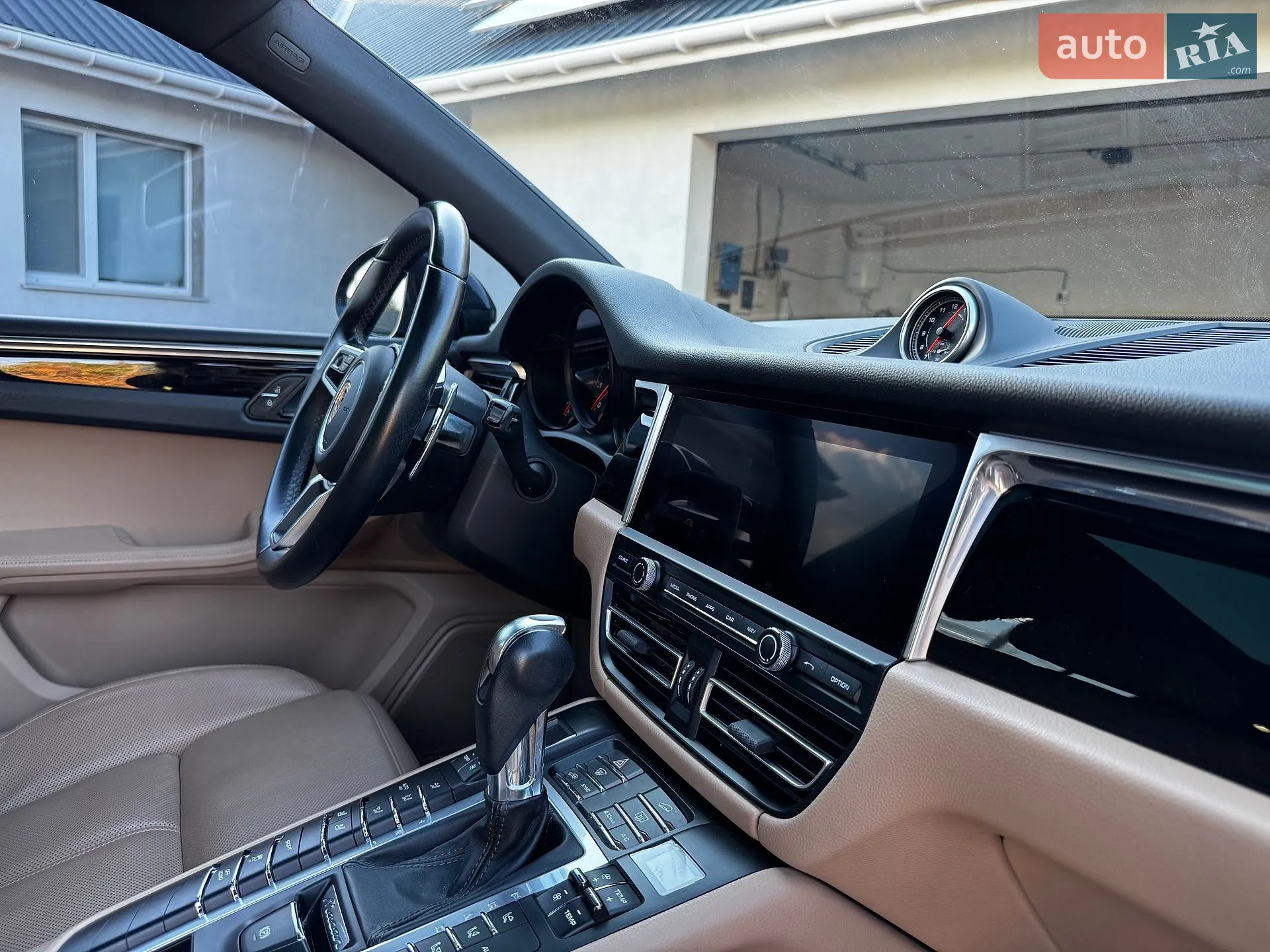 2021 Porsche Macan - мініатюра 26