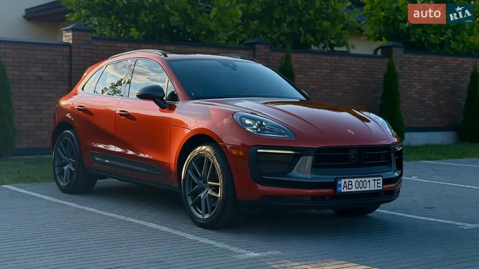 2022 Porsche Macan - фото 1