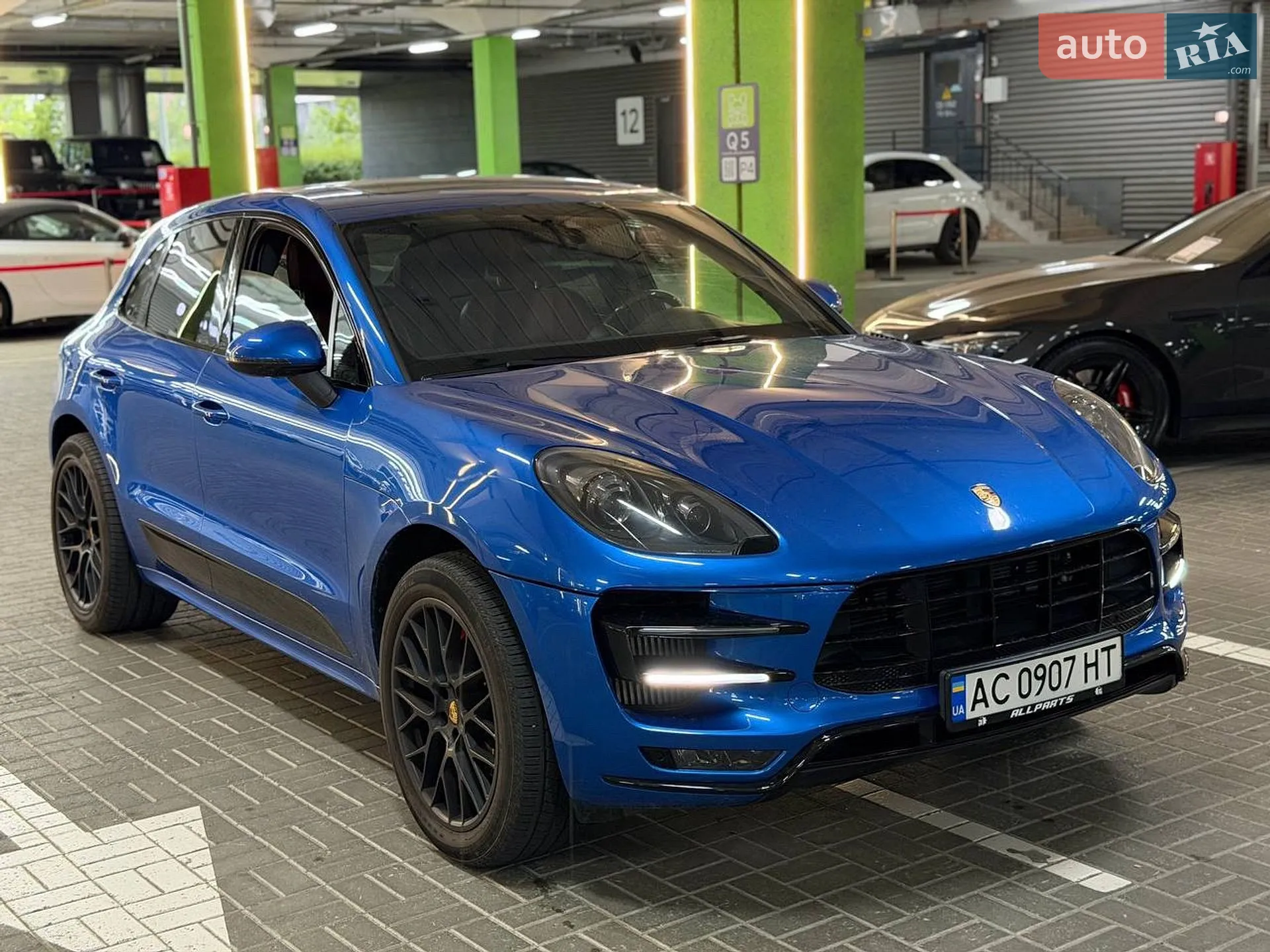 2017 Porsche Macan - мініатюра 2