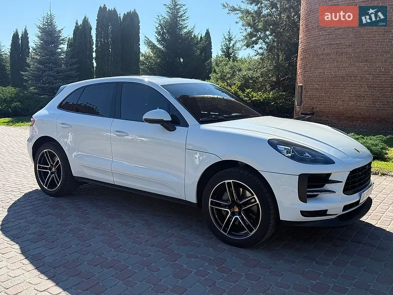 Porsche Macan 2021