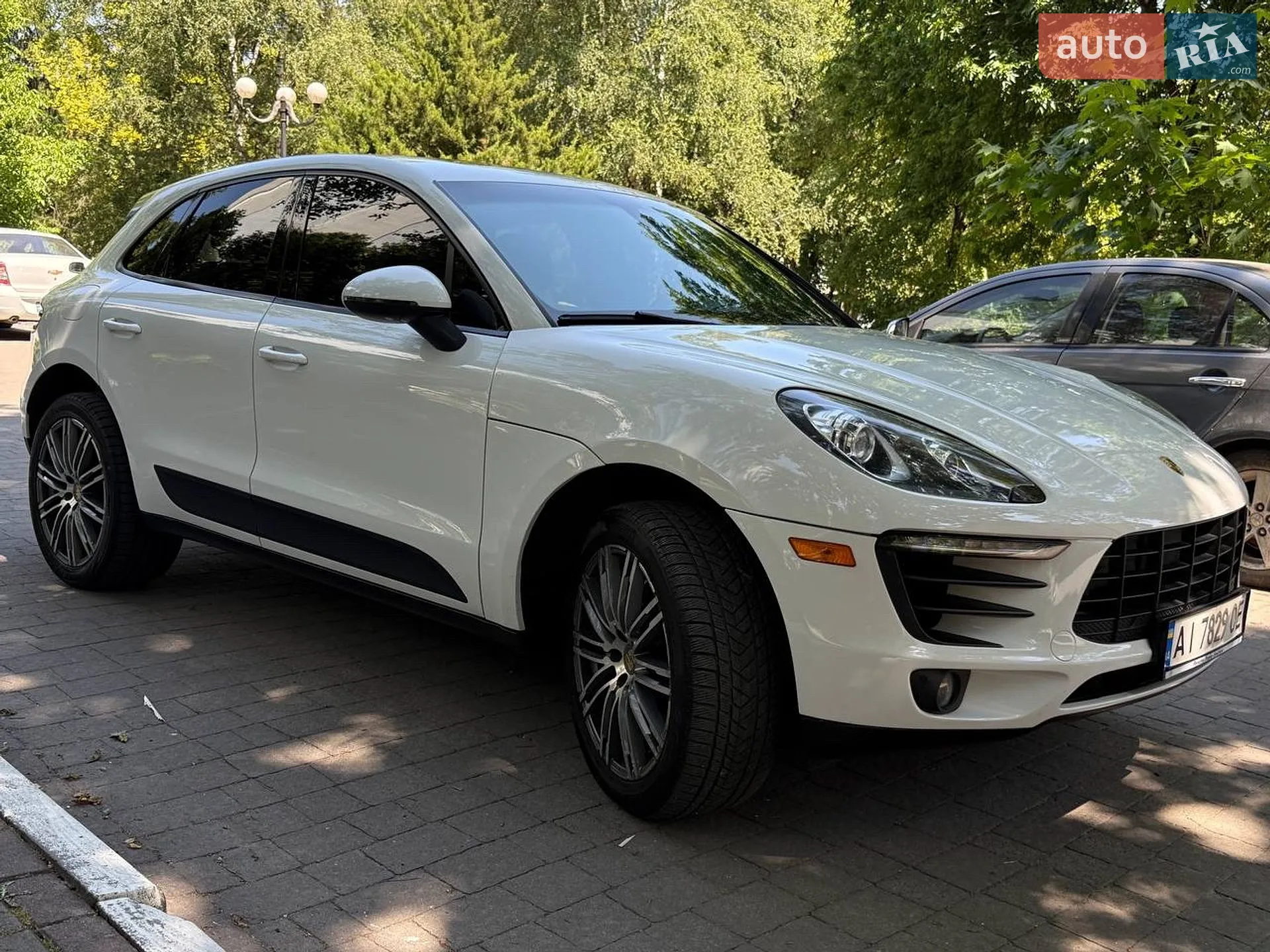 2015 Porsche Macan - мініатюра 2