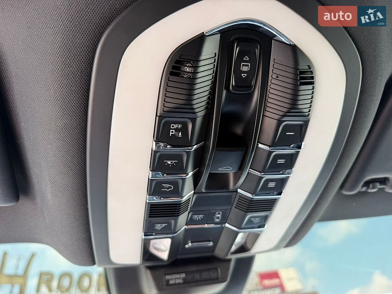 Позашляховик / Кросовер Porsche Macan 2016 в Києві