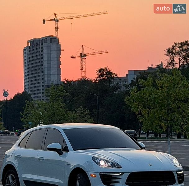 Позашляховик / Кросовер Porsche Macan 2016 в Києві