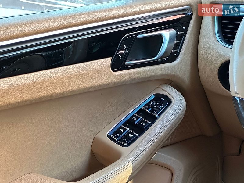 Внедорожник / Кроссовер Porsche Macan 2015 в Львове