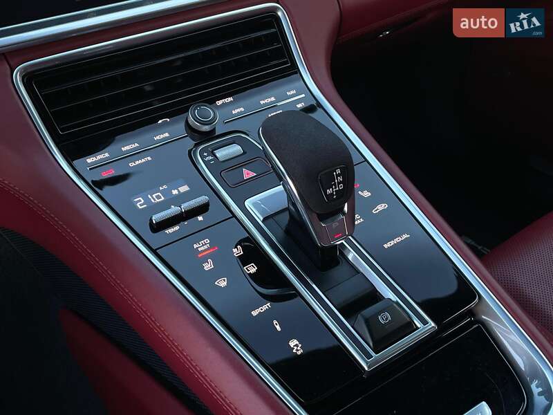 Универсал Porsche Panamera Sport Turismo 2019 в Луцке фото 31 Универсал Porsche Panamera Sport Turismo 2019 в Луцке