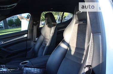Хэтчбек Porsche Panamera 2013 в 