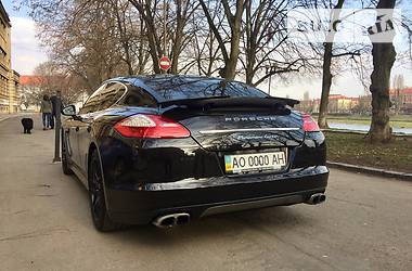 Хэтчбек Porsche Panamera 2010 в Ужгороде