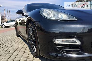 Хэтчбек Porsche Panamera 2010 в Ужгороде