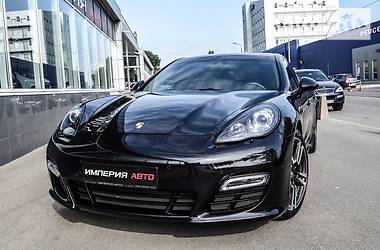 Седан Porsche Panamera 2011 в Киеве