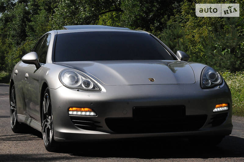 Хэтчбек Porsche Panamera 2010 в Ровно