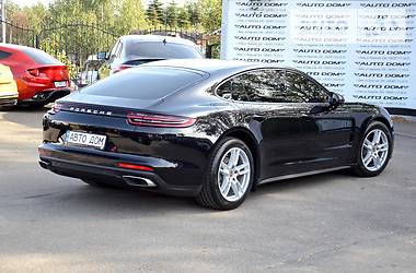 Хэтчбек Porsche Panamera 2017 в Киеве